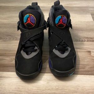 JORDAN KIDS
AIR JORDAN 8 RETRO BG
"Aqua" size 4